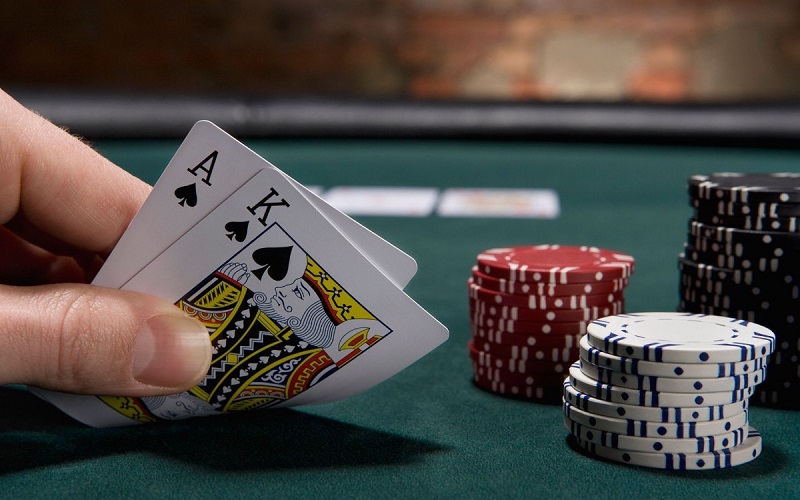 Chiến lược chơi Poker online an toàn từ cao thủ YO88